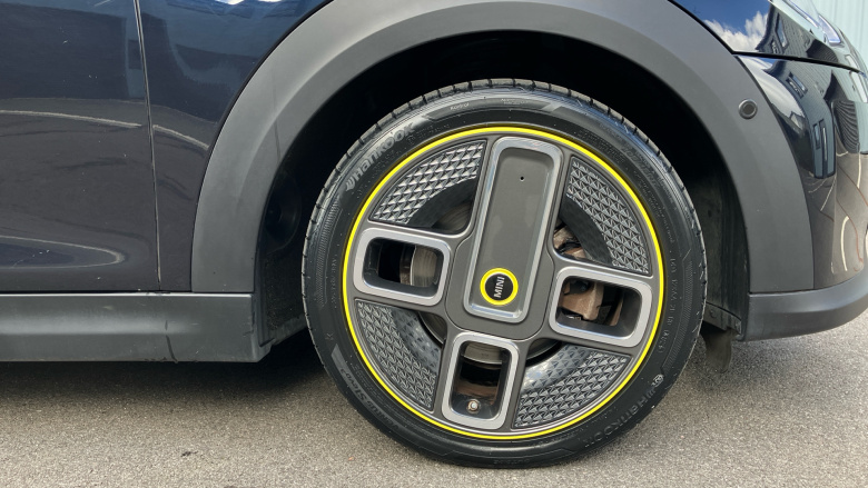 MINI Hatchback 135kW Cooper S Level 3 33kWh 3dr Auto Electric Hatchback